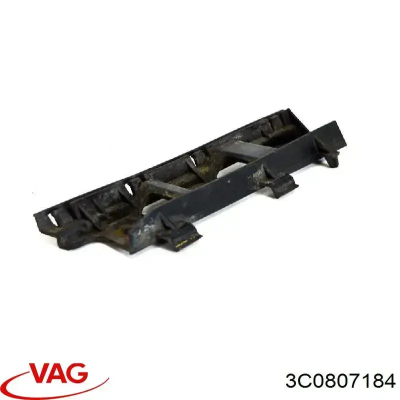 Направляющая переднего бампера, правая VAG 3C0807184