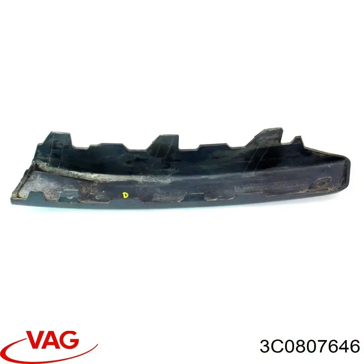 Молдинг бампера переднего правый 3C0807646 VAG