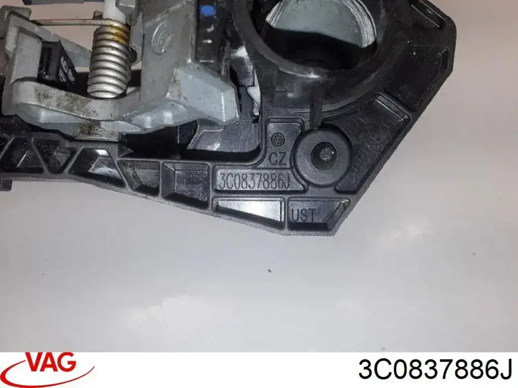 Держатель наружной ручки двери передней правой 3C0837886J VAG