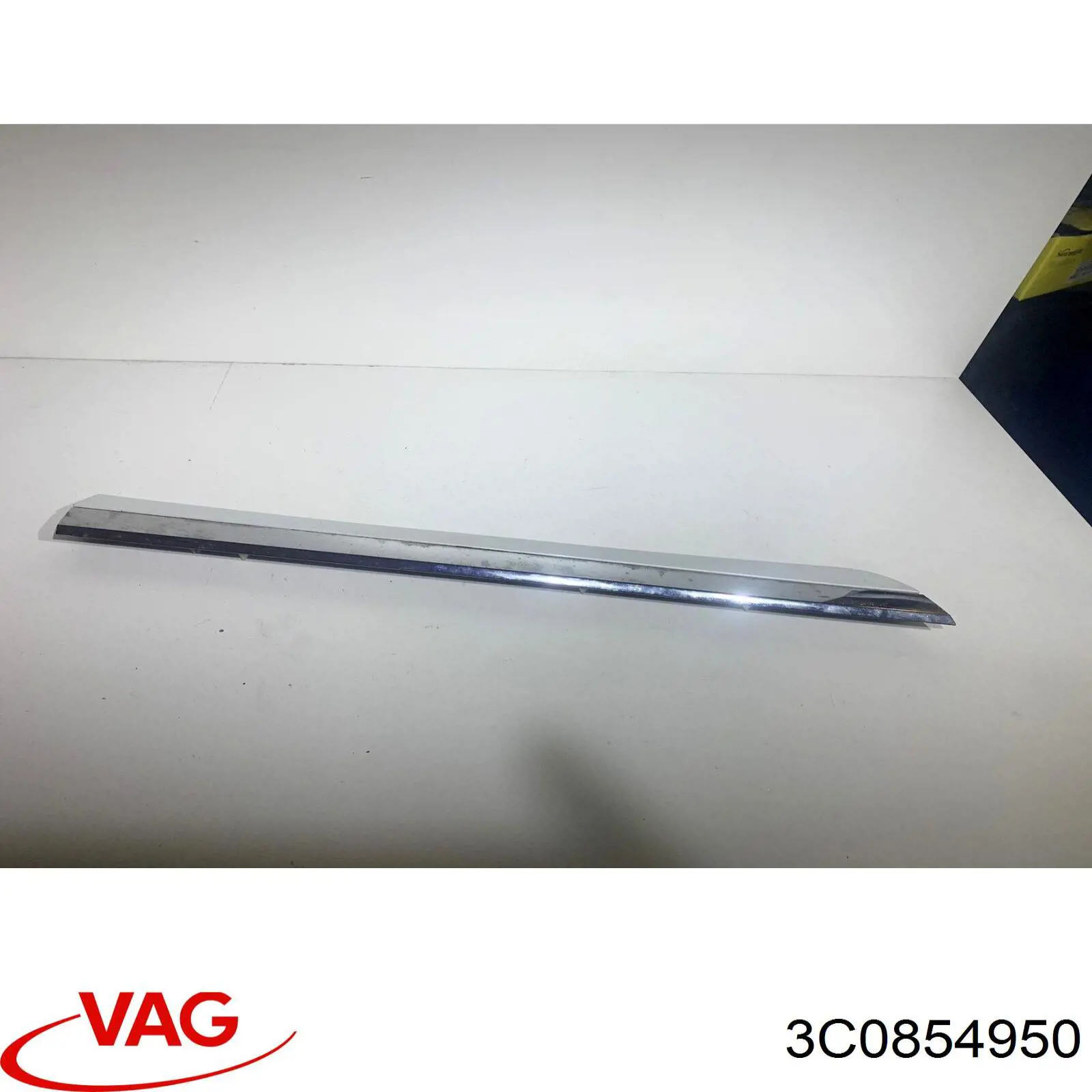 Накладка двери задней правой Diamond/DPA 88540422202 цена, от 10.95 USD