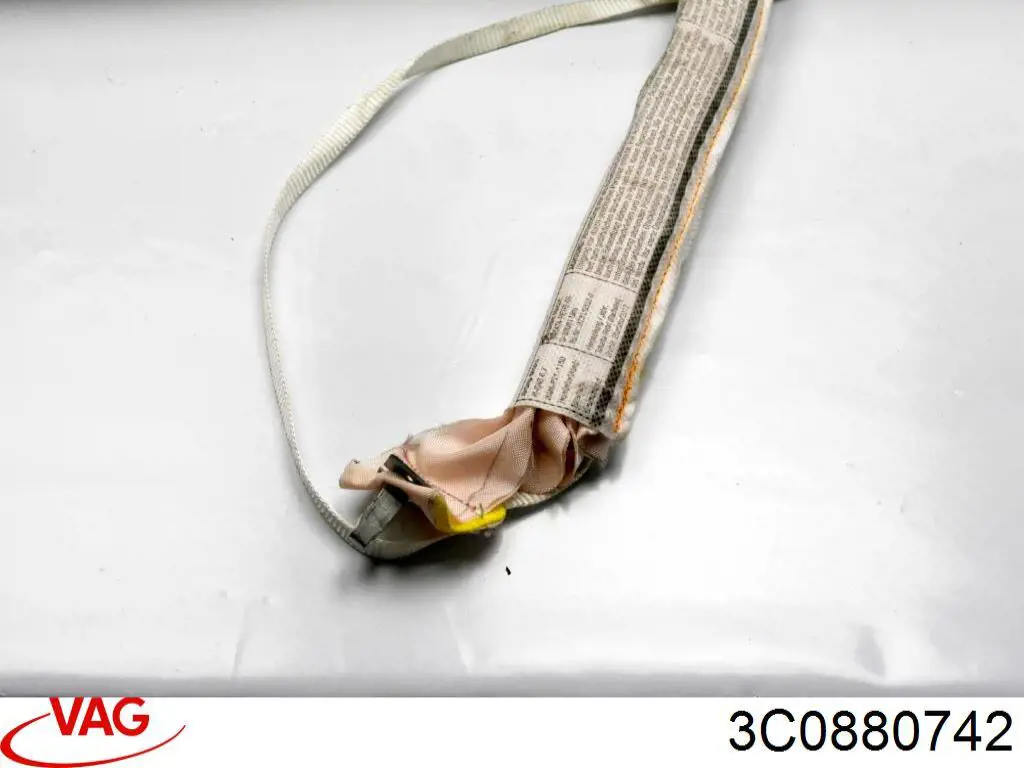 Шторка боковая правая VAG 3C0880742 цена, от 15.20 USD