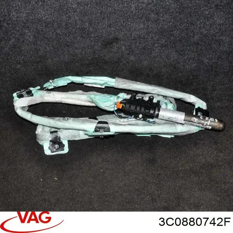Шторка боковая, правая 34074650B VAG