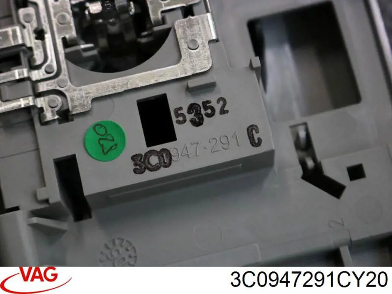 Плафон освещения салона (кабины) задний 3C0947133AY20 VAG