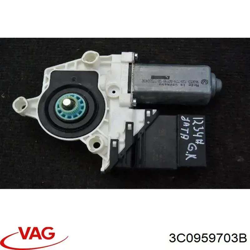 Мотор стеклоподъемника двери передней левой 3C0959703B VAG