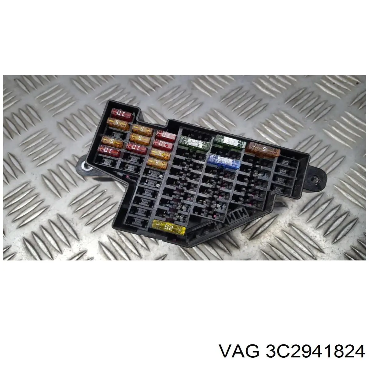 3C2941824 VAG Монтажный блок предохранителей