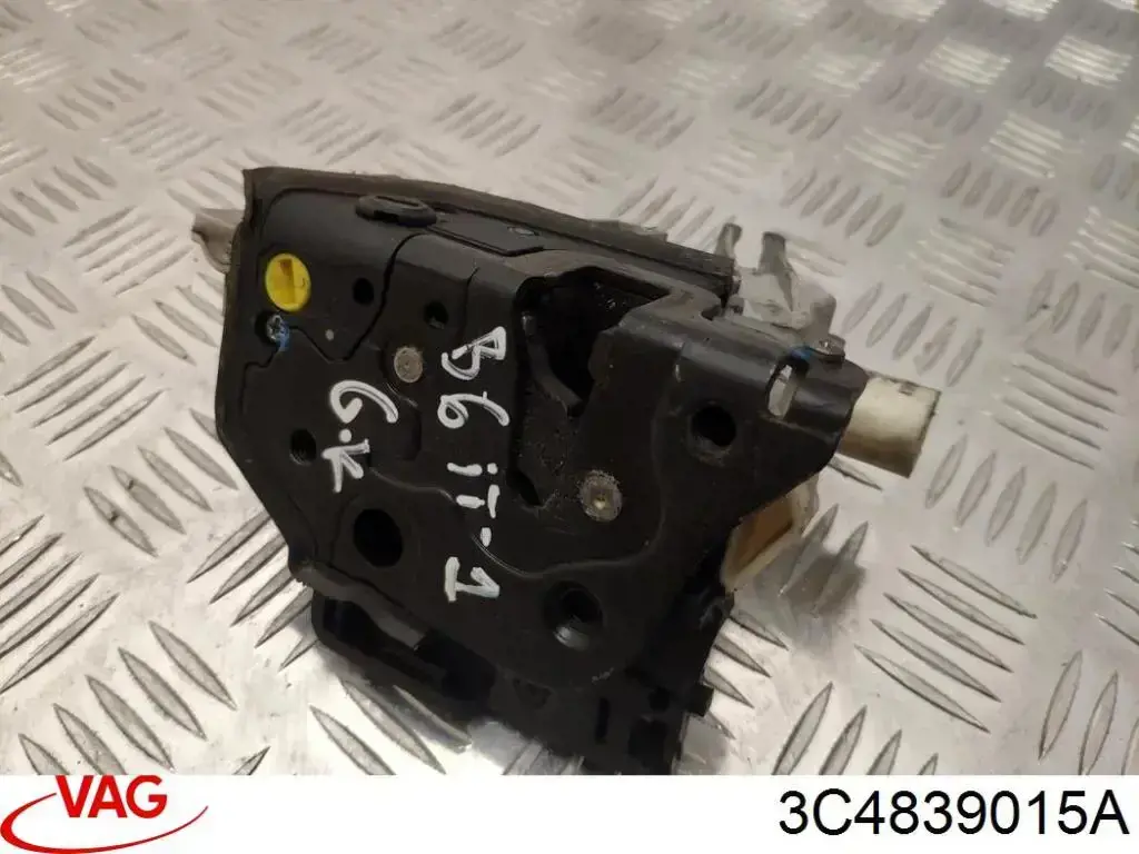Замок задней двери, левой VAG 3C4839015A цена, от 6.45 USD