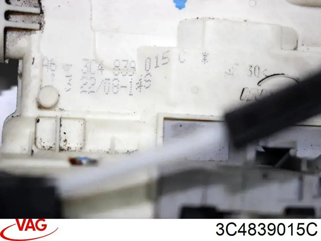 Замок задней двери, левой VAG 3C4839015C цена, от 12.70 USD