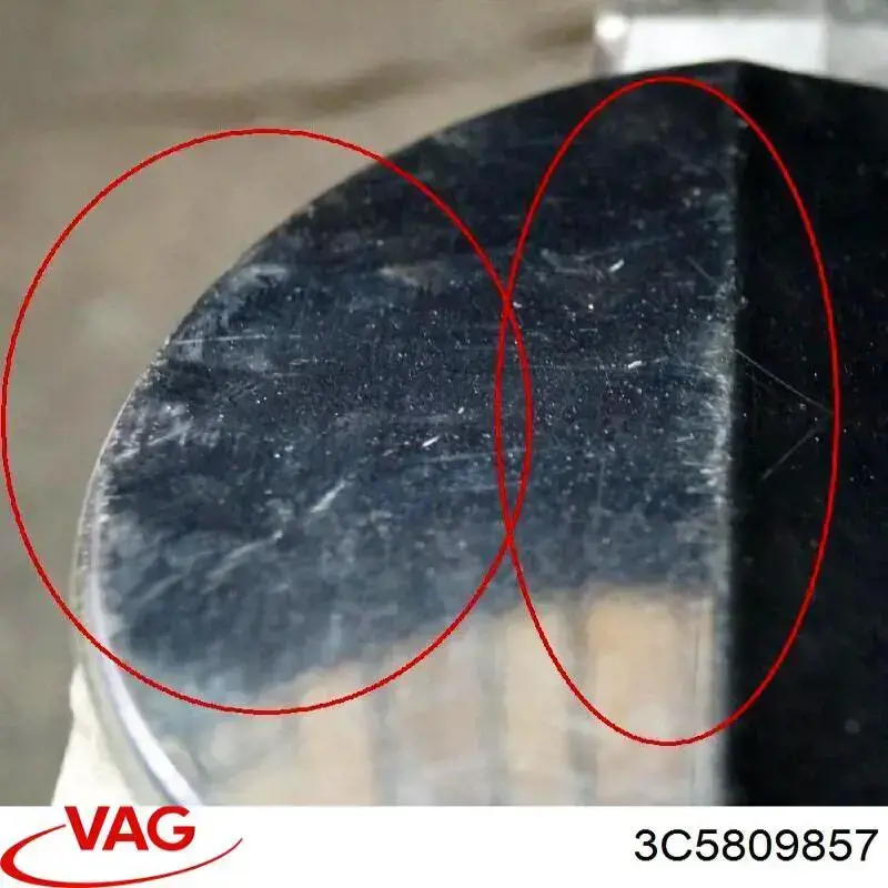 3C5809857CGRU VAG Дверка бензобака