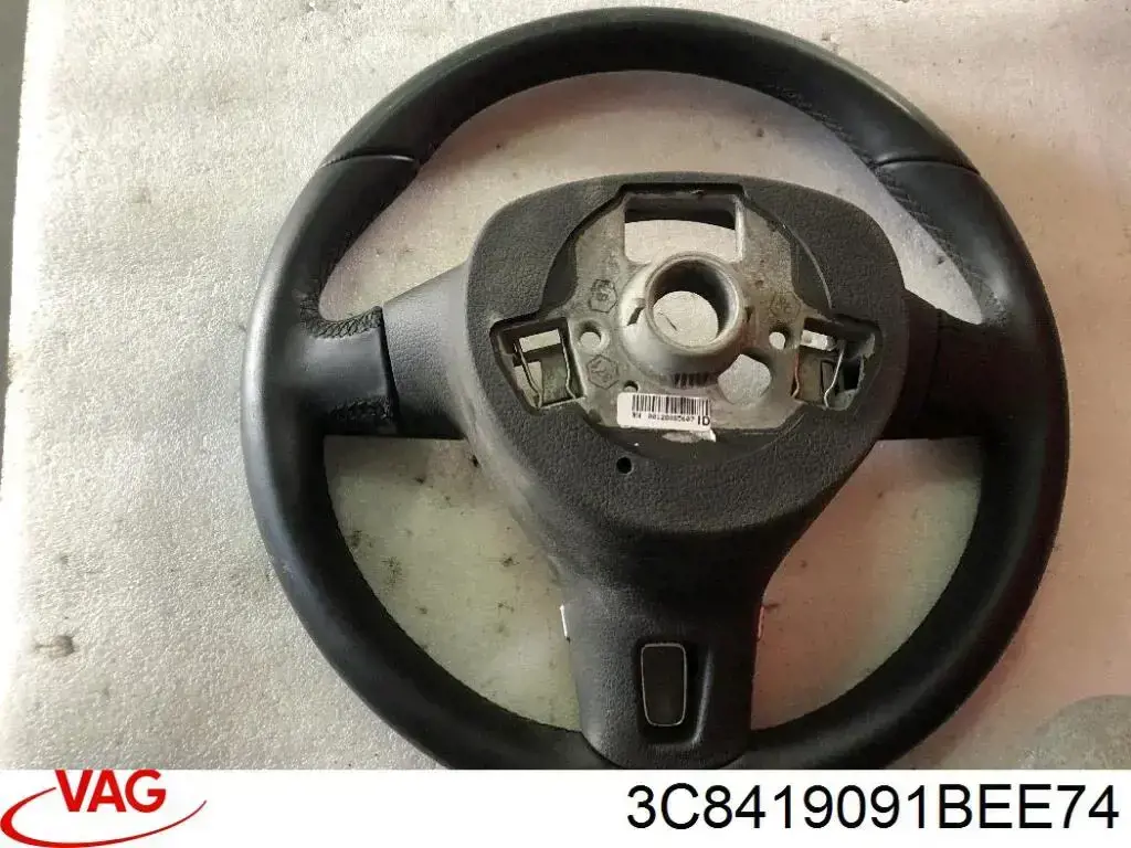 Рулевое колесо на Volkswagen Passat B7, 365