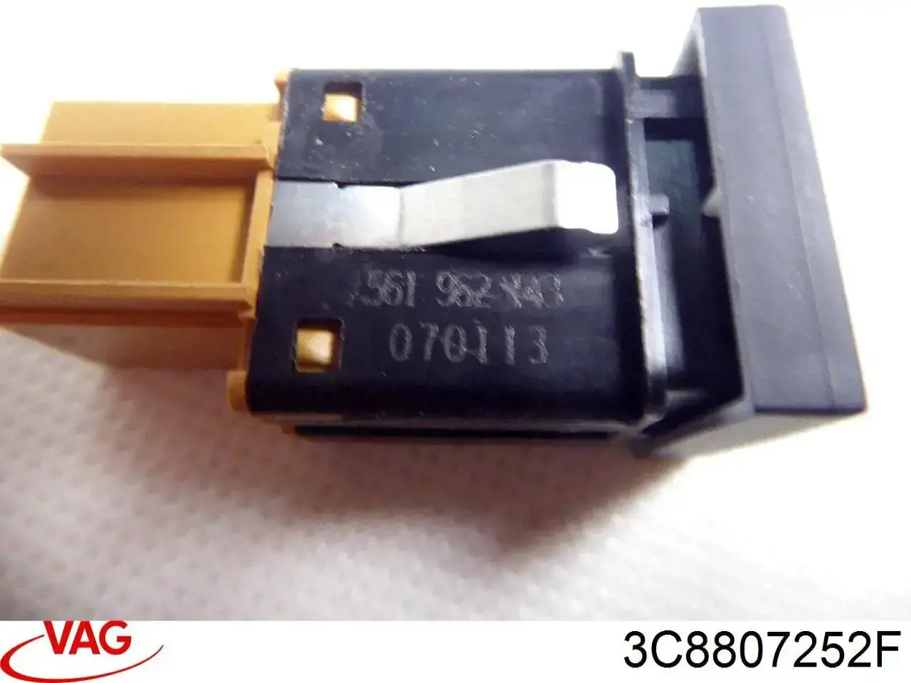 3C8807252F VAG Абсорбер бампера заднего