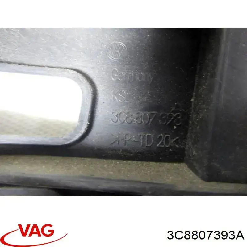 3C8807393A VAG направляющая заднего бампера левая