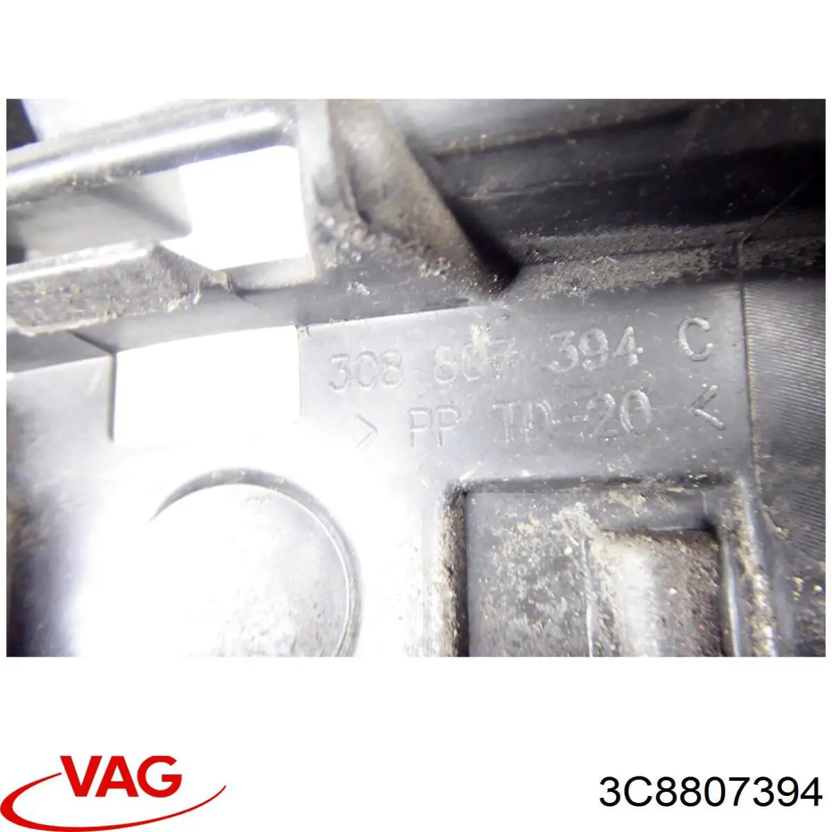 Направляющая заднего бампера правая VAG 3C8807394 цена, от 7.34 USD