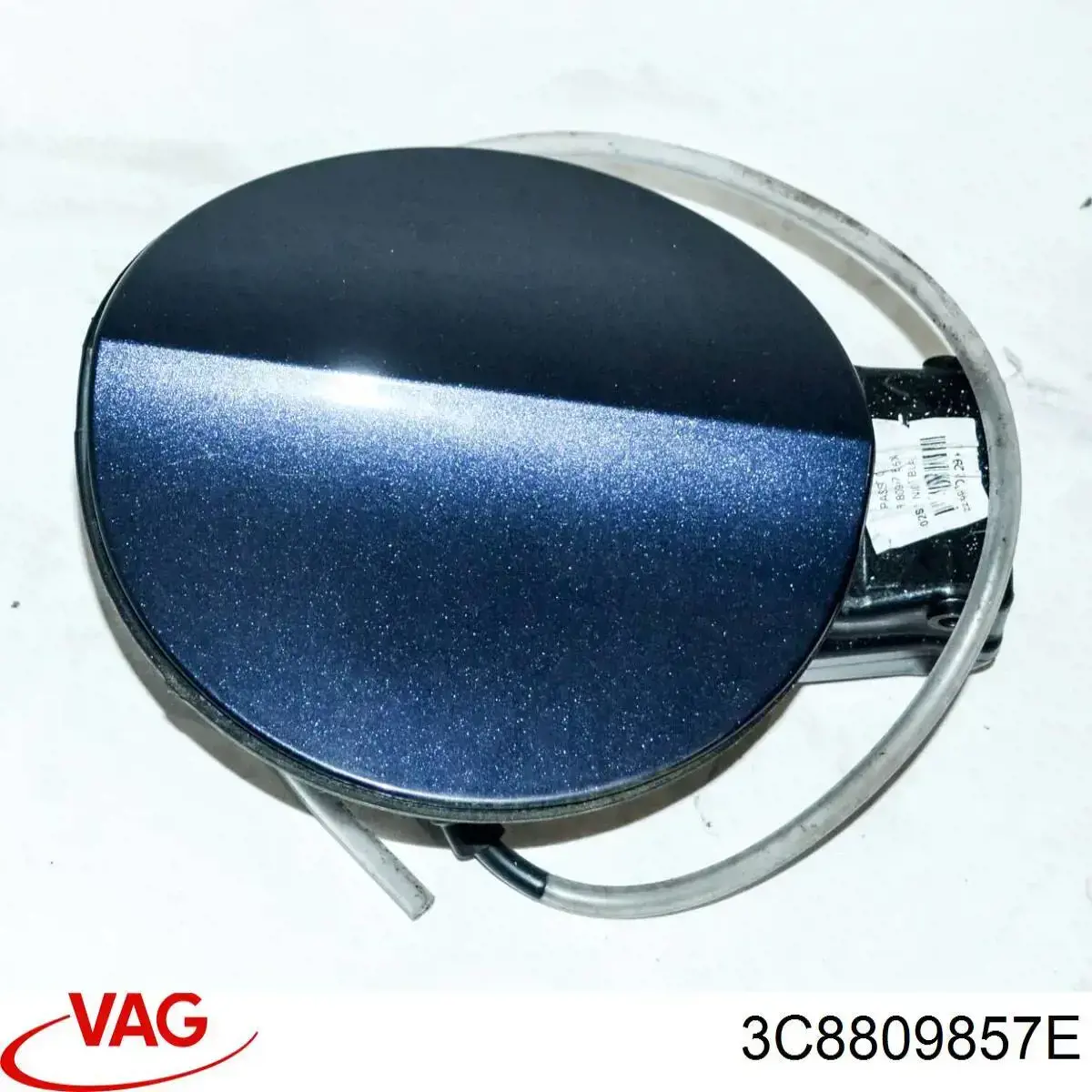 Лючок (дверца) бензобака VAG 3C8809857CGRU цена, от 38.35 USD