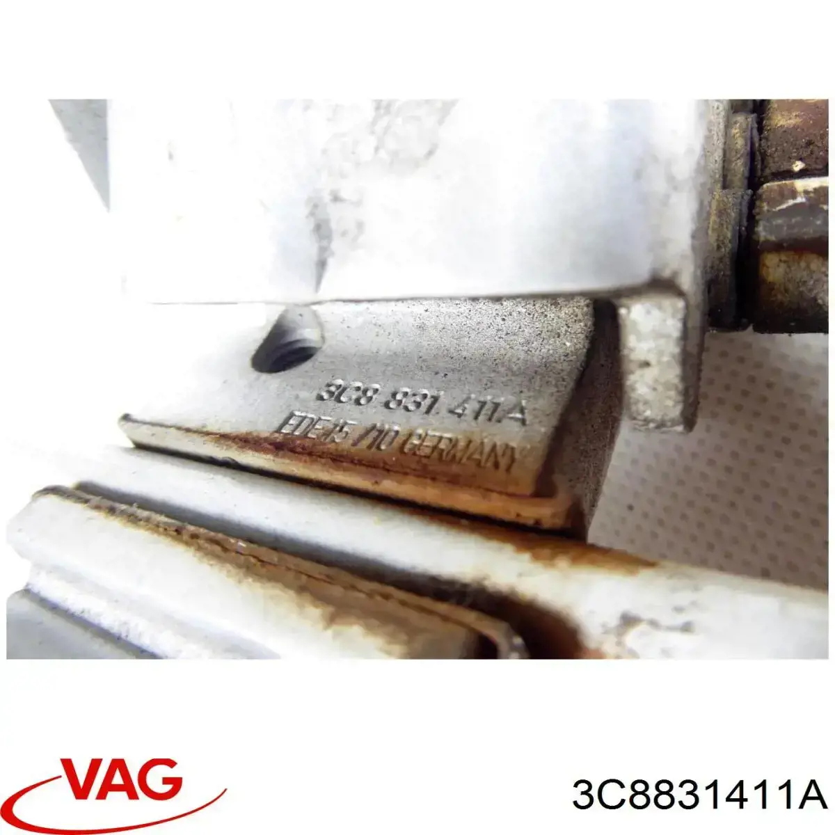 Петля водительской двери VAG 3C0831411C