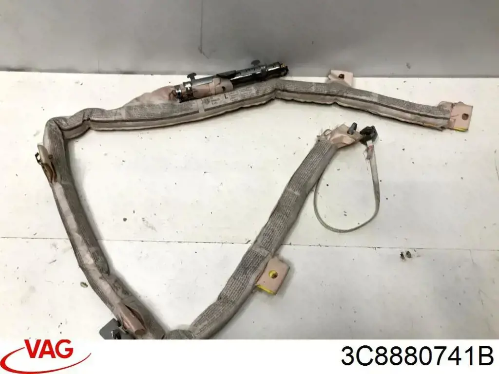 Шторка боковая, левая 3C8880741B VAG