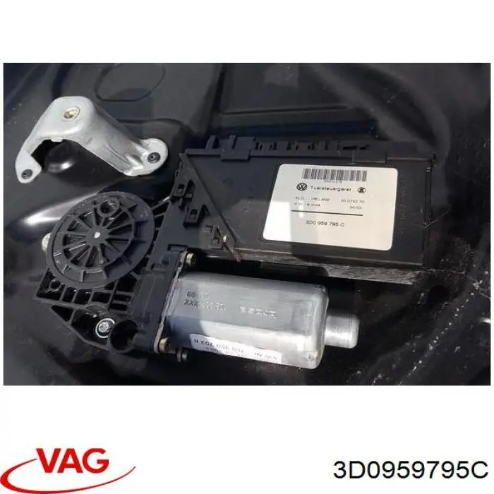 Моторчик стеклоподъемника двери задней, левой VAG 3D0959795C цена, от 12.67 USD