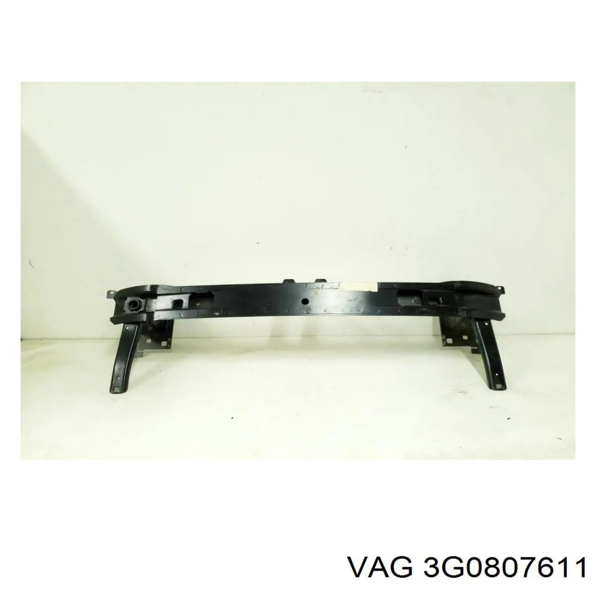 Купить 3G0807611 VAG Защита бампера переднего