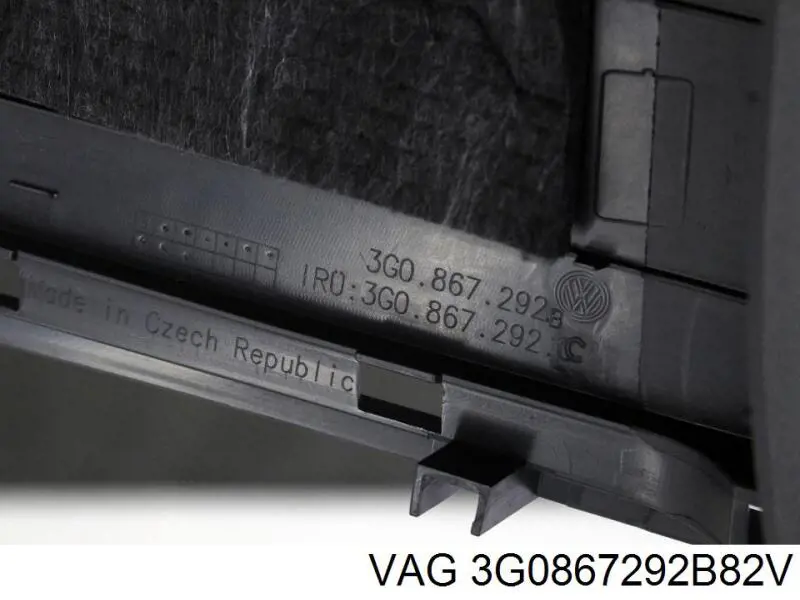 3G0867292B82V VAG Обшивка стойки кузова внутренняя средняя нижняя правая