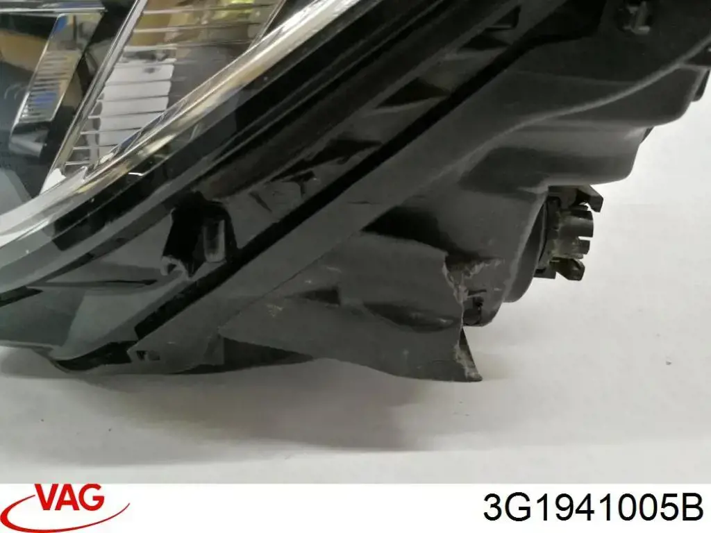  Левая фара Volkswagen Passat 