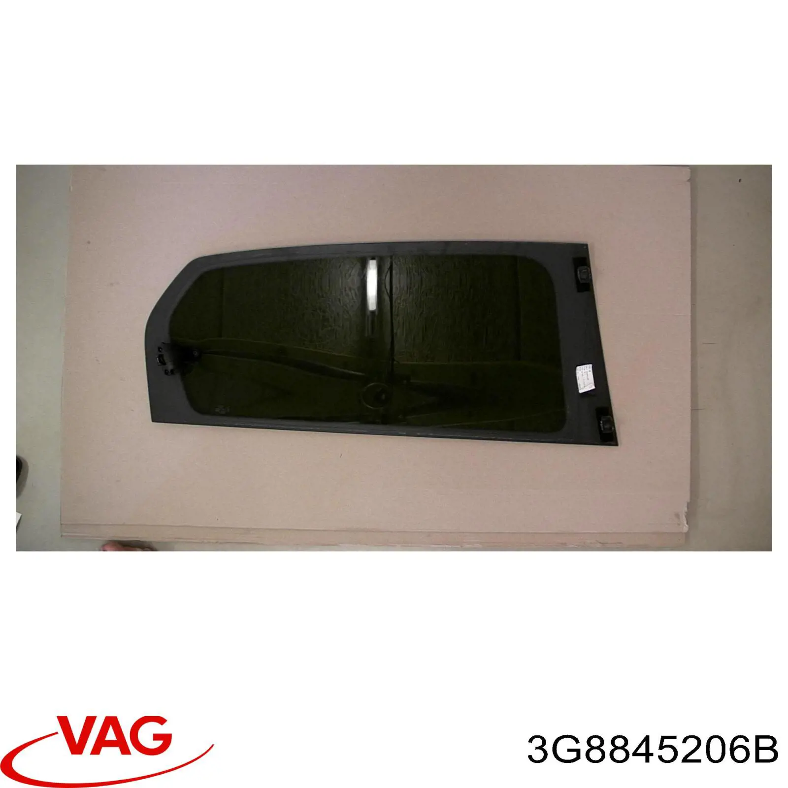 Стекло двери задней правой 3G8845206B VAG