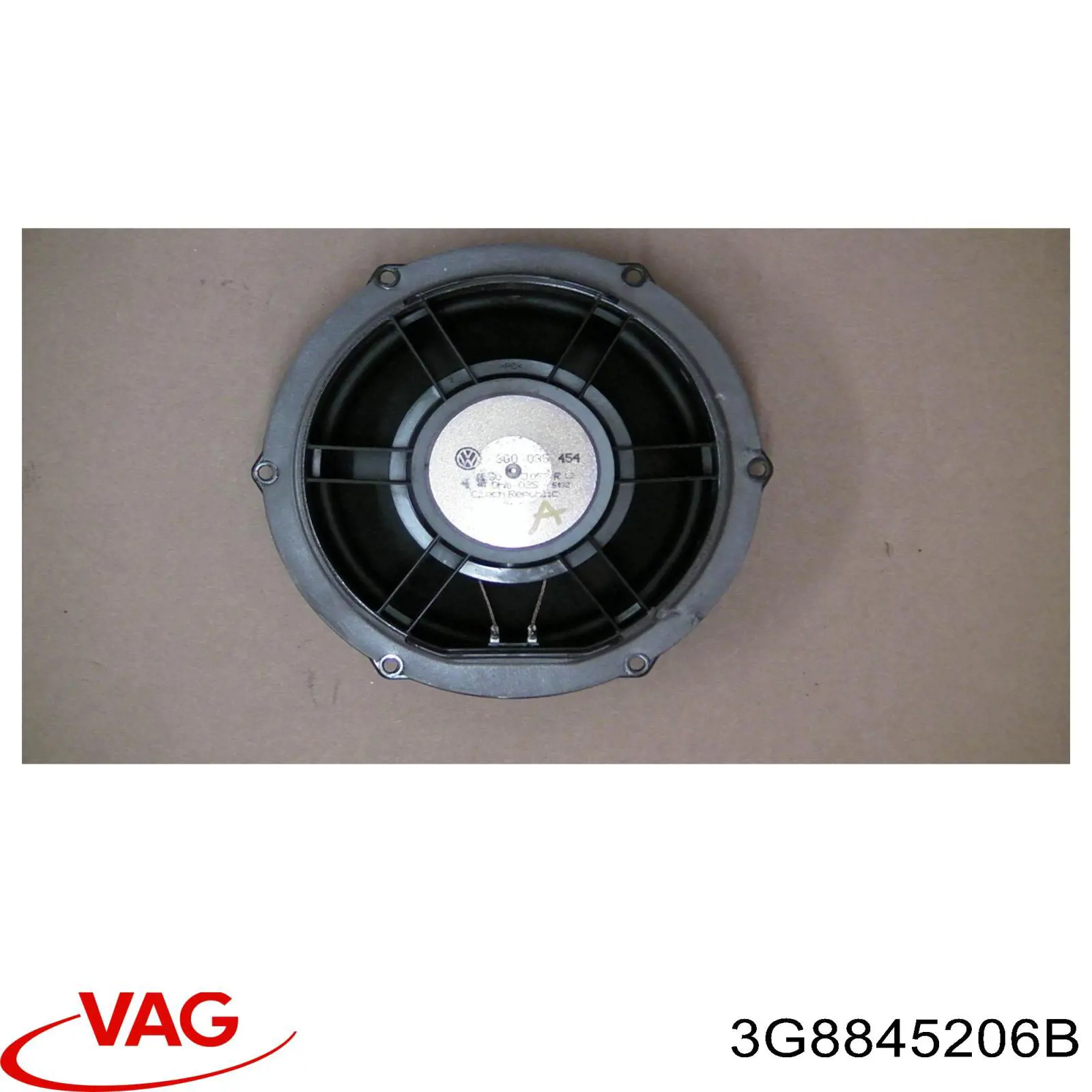 Купить 3G8845206B VAG Стекло задней двери, правой
