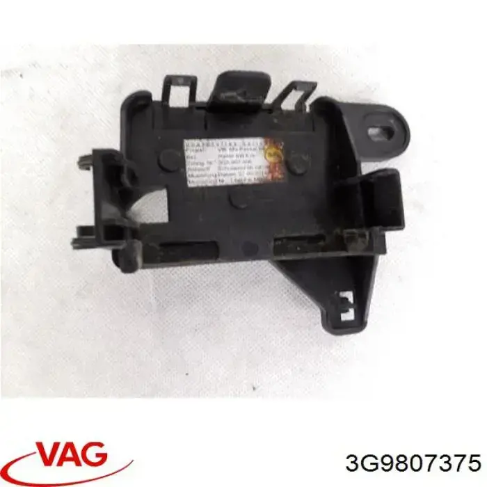 Кронштейн бампера заднего левый 3G9807375 VAG