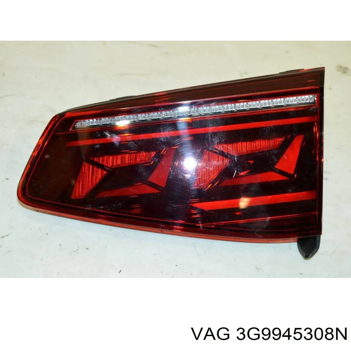 Фонарь задний правый, внутренний VAG 3G9945308L цена, от 225.73 USD