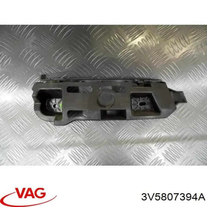 Крепление бамера правое VAG 3V5807394A цена, от 12.67 USD