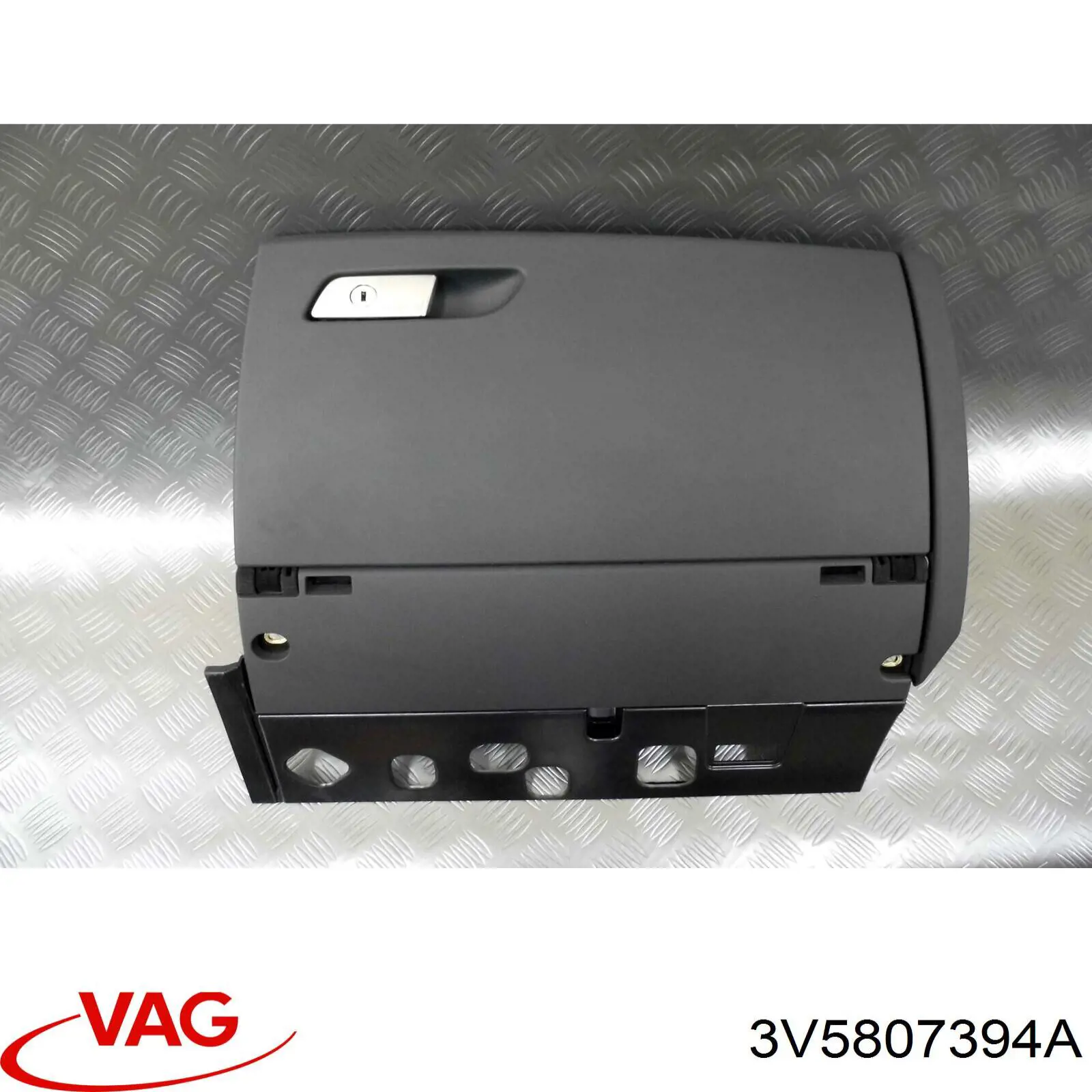Купить 3V5807394A VAG Правый кронштейн крепления бампера заднего