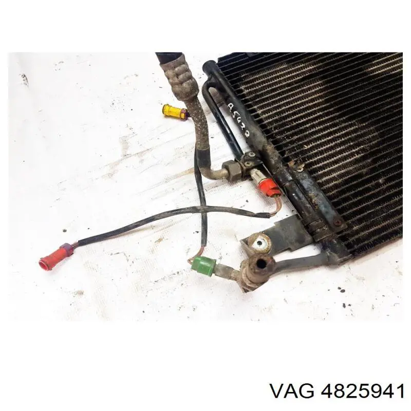 Радиатор кондиционера 4825941 VAG