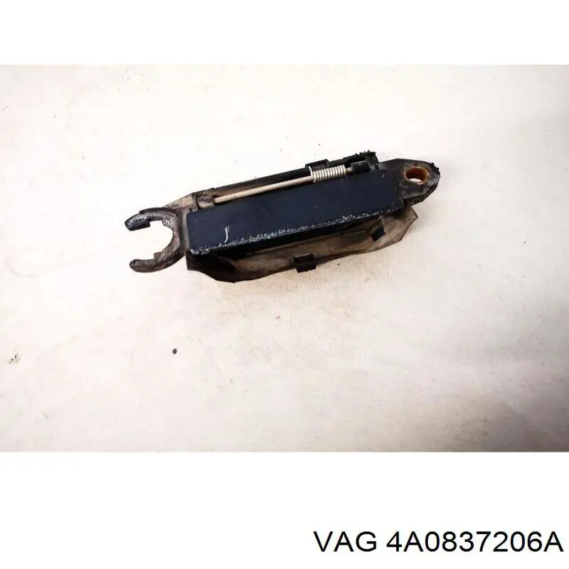 Ручка двери передней наружная правая VAG 4A0837206G