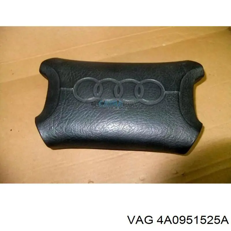 Подушка безопасности (AIRBAG) водительская на Audi 80 8C, B4