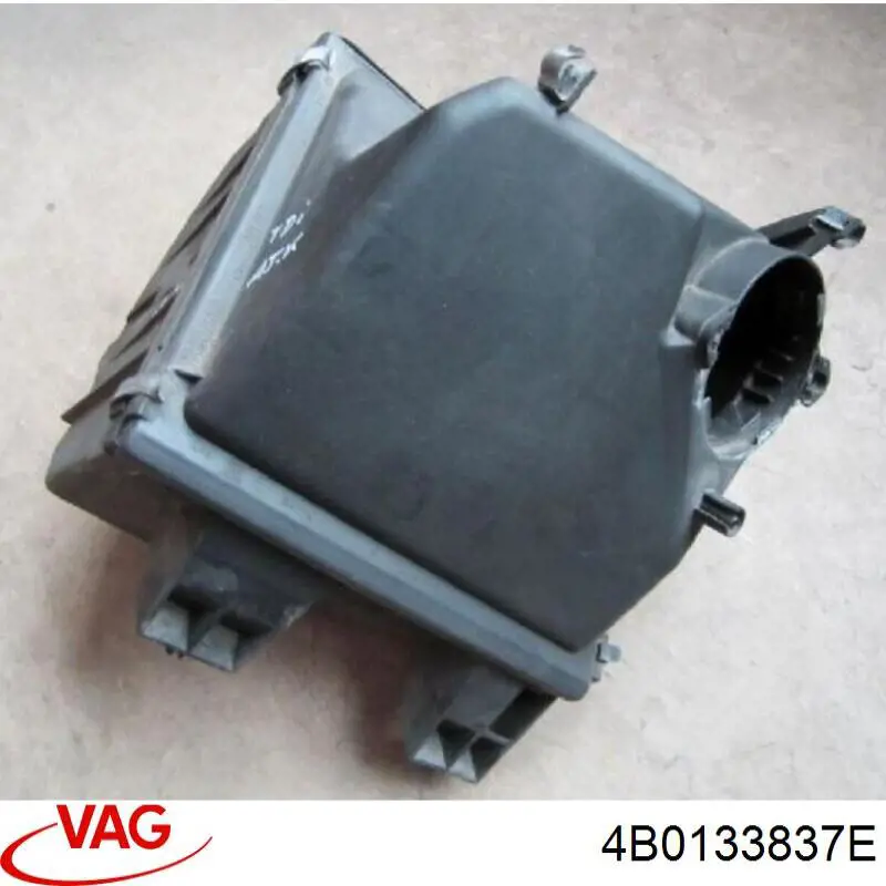 Compre Caixa de filtro de ar Volkswagen Passat 