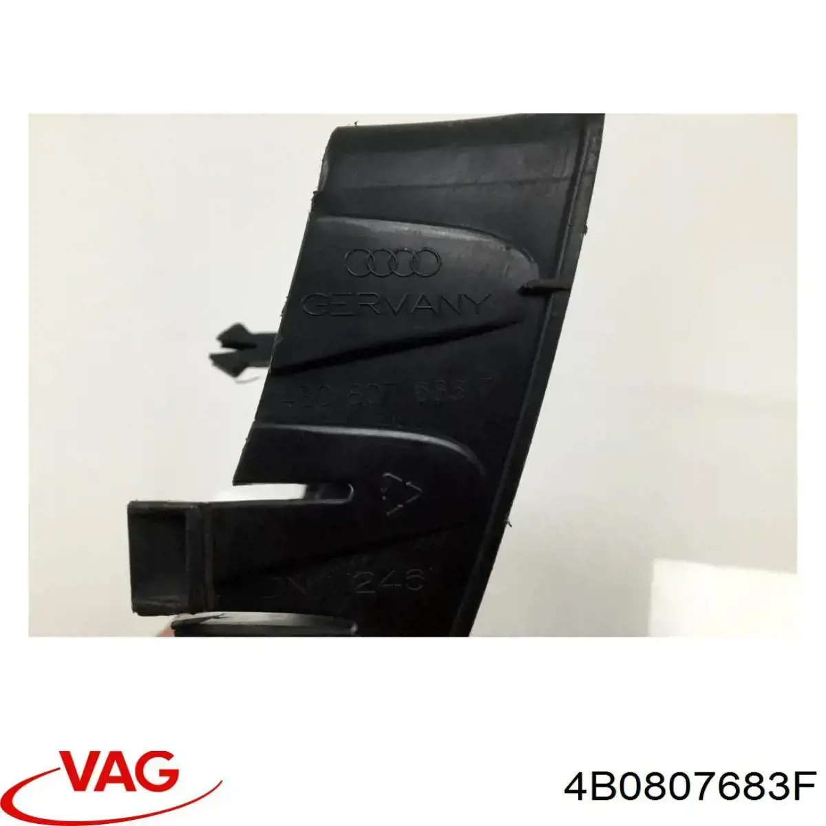 Решетка бампера 4B0807683F VAG