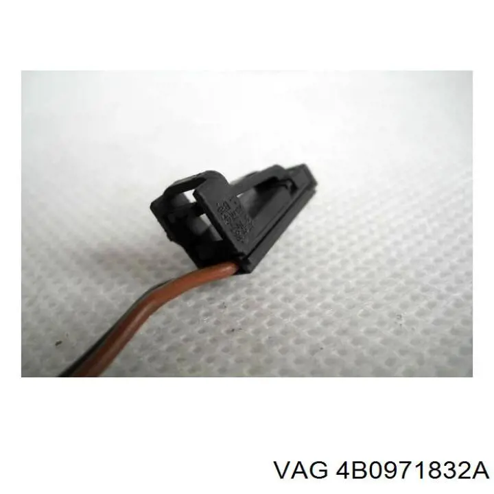  VAG 4B0971832A цена, от 2.96 USD