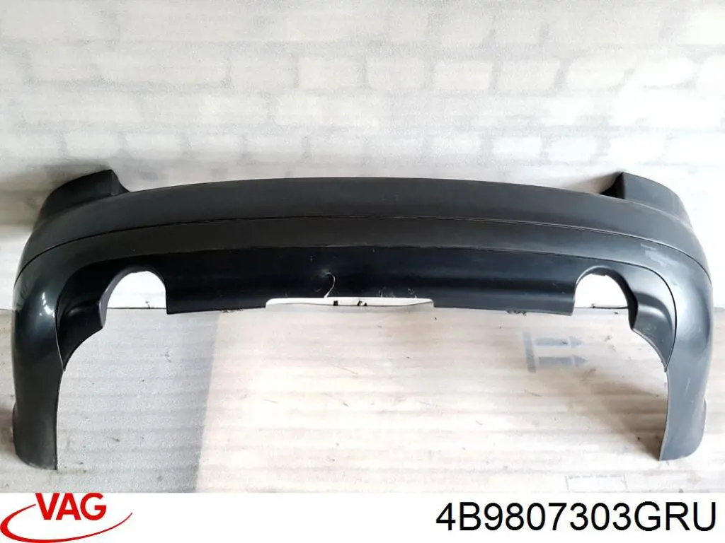 Задний бампер 4B9807303GRU VAG