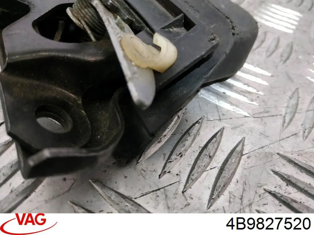  VAG 4B9827520 цена, от 12.67 USD