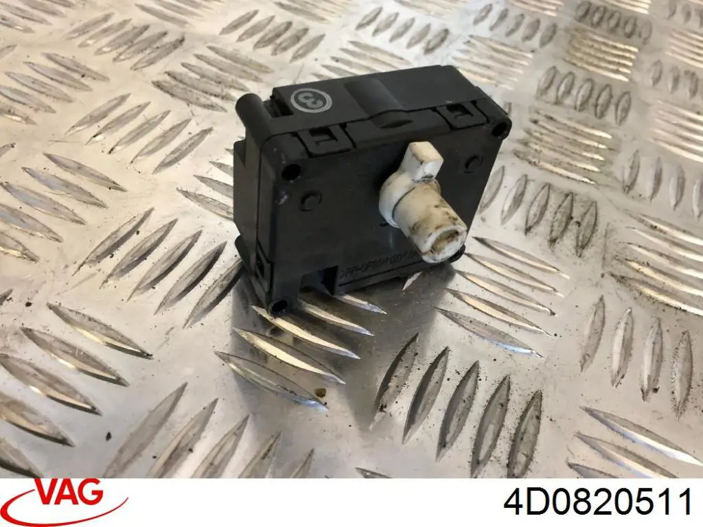 Мотор заслонки печки Audi A8 D2 седан (4D2, 4D8) (1994 - 2005) цена, от 11.30 USD