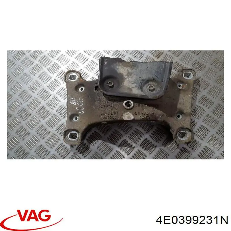4E0399231S VAG Кронштейн КПП