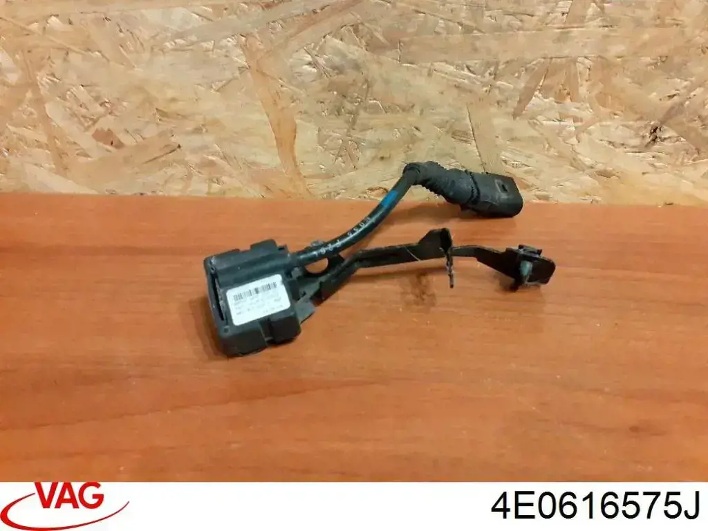 4E0616575J VAG 