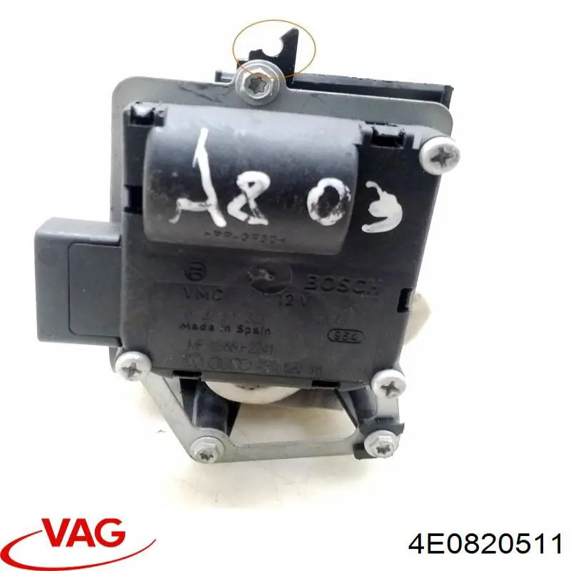 Привод системы автоматического управления отопителем на Audi A8 D3 4E2, 4E8