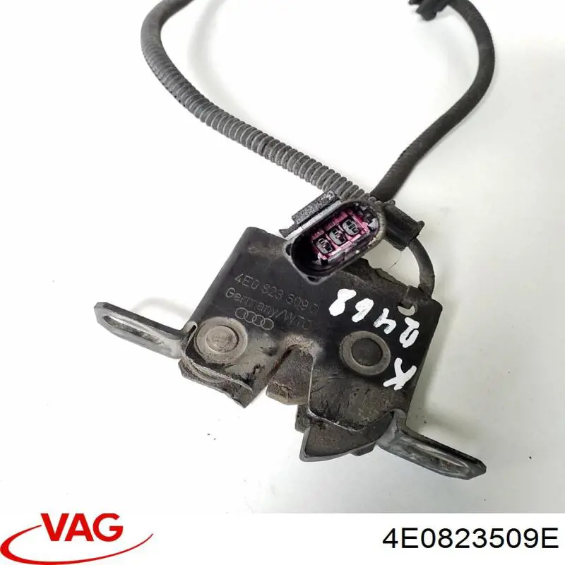 Замок крышки капота Ауди А8 D3