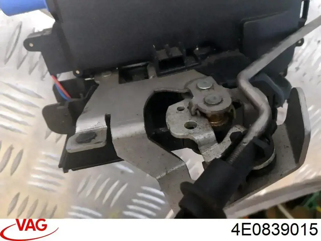 Замок задней левой двери Vika 88391765101