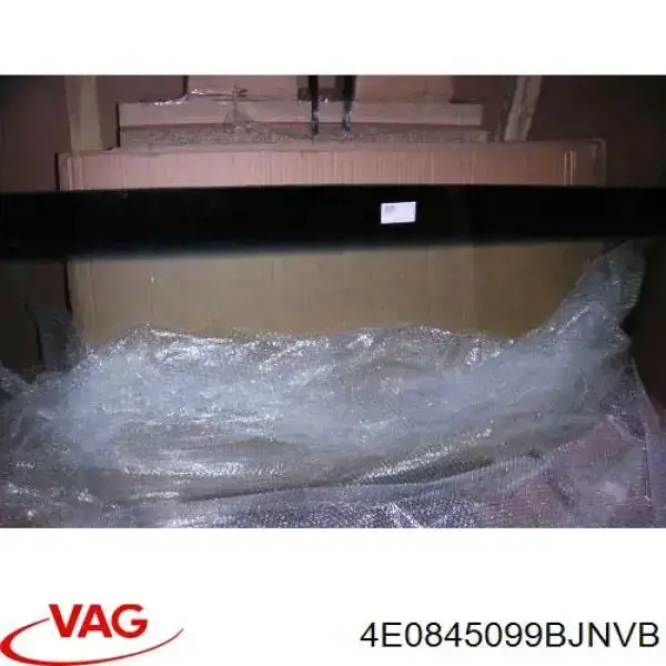  Лобовое стекло Audi A8 