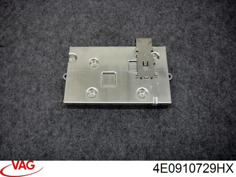 Блок управления мультимедийный VAG 4E0910729HX цена, от 144.82 USD