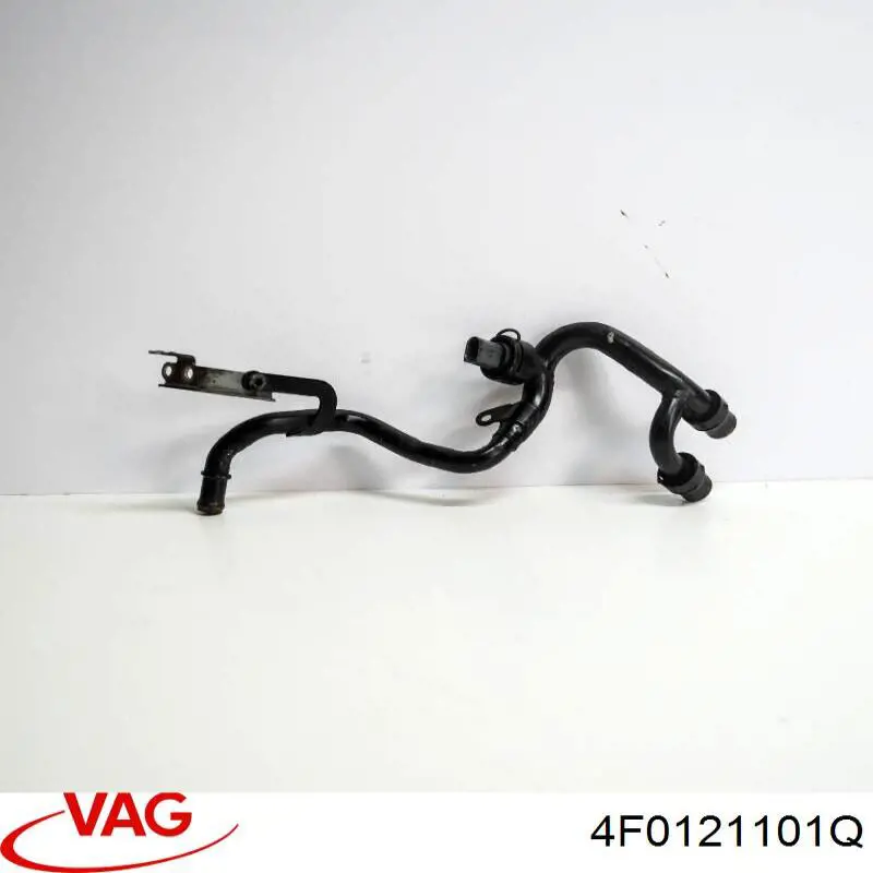 Патрубок системы охлаждения VAG 4F0121101Q