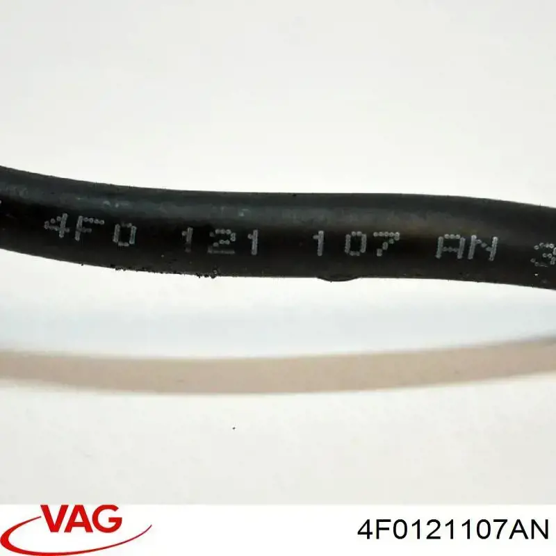 Шланг расширительного бачка, верхний VAG 4F0121107AN