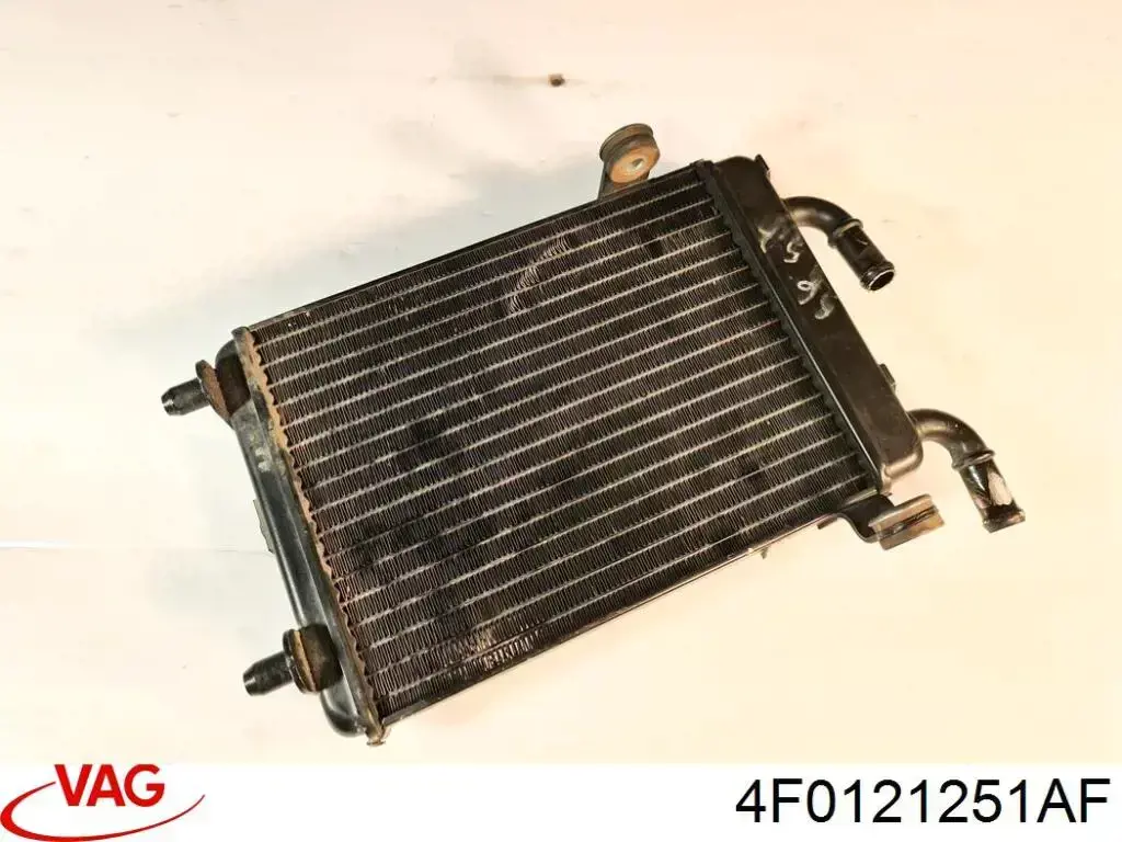 Радиатор 4F0121251AF VAG