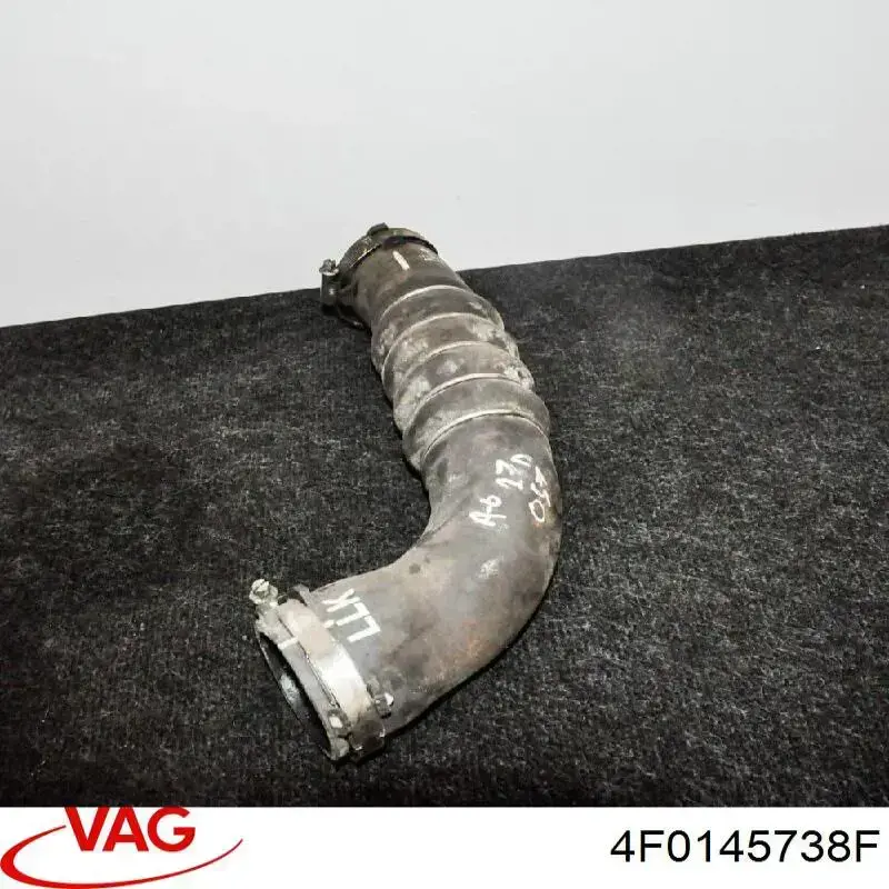 Патрубок интеркулера 4F0145738F VAG