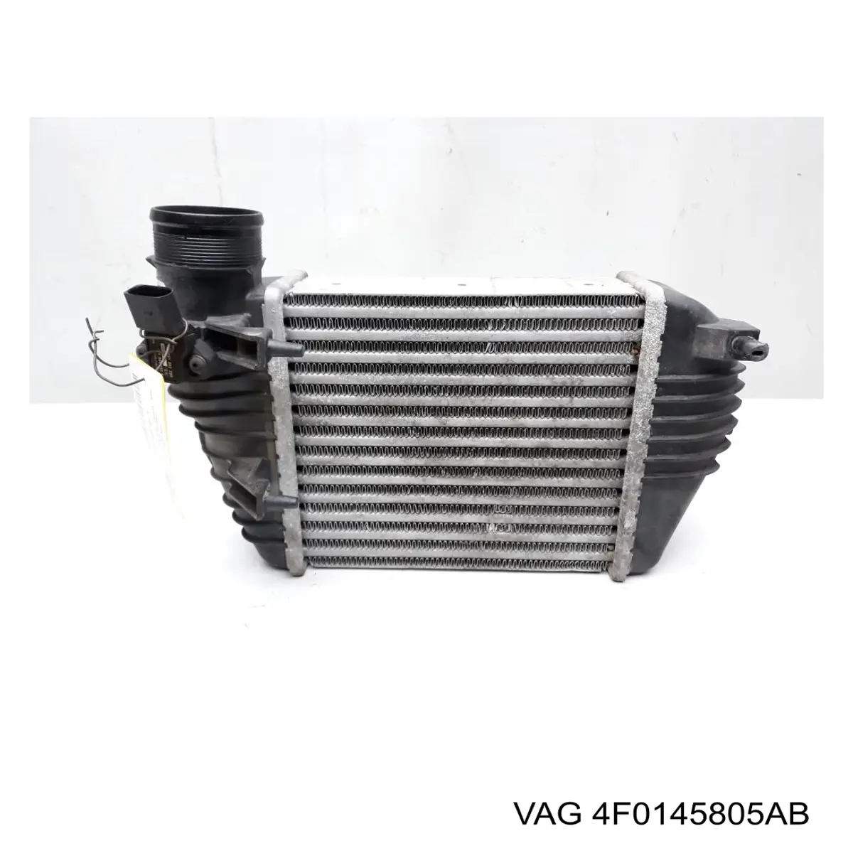 Купить 4F0145805T VAG Интеркулер